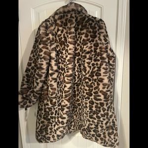 NWT New York & Co Company Ladies Faux Leopard Fur Knee Length Coat Sz Medium